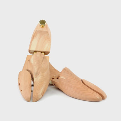 Cedar Shoe Tree